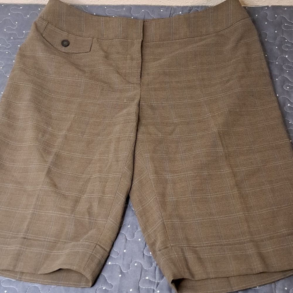 Style & Co bermuda shorts size 8